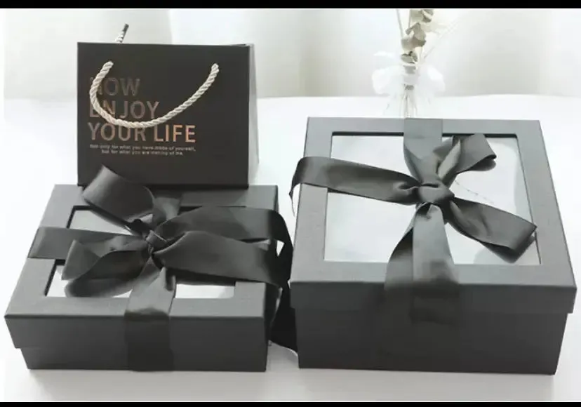 Elegant black hamper with black ribbon 23 .5 cm