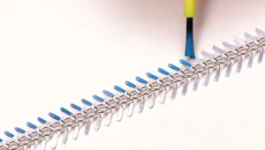 How to Paint Vintaj Patina on Chain and Make a Necklace