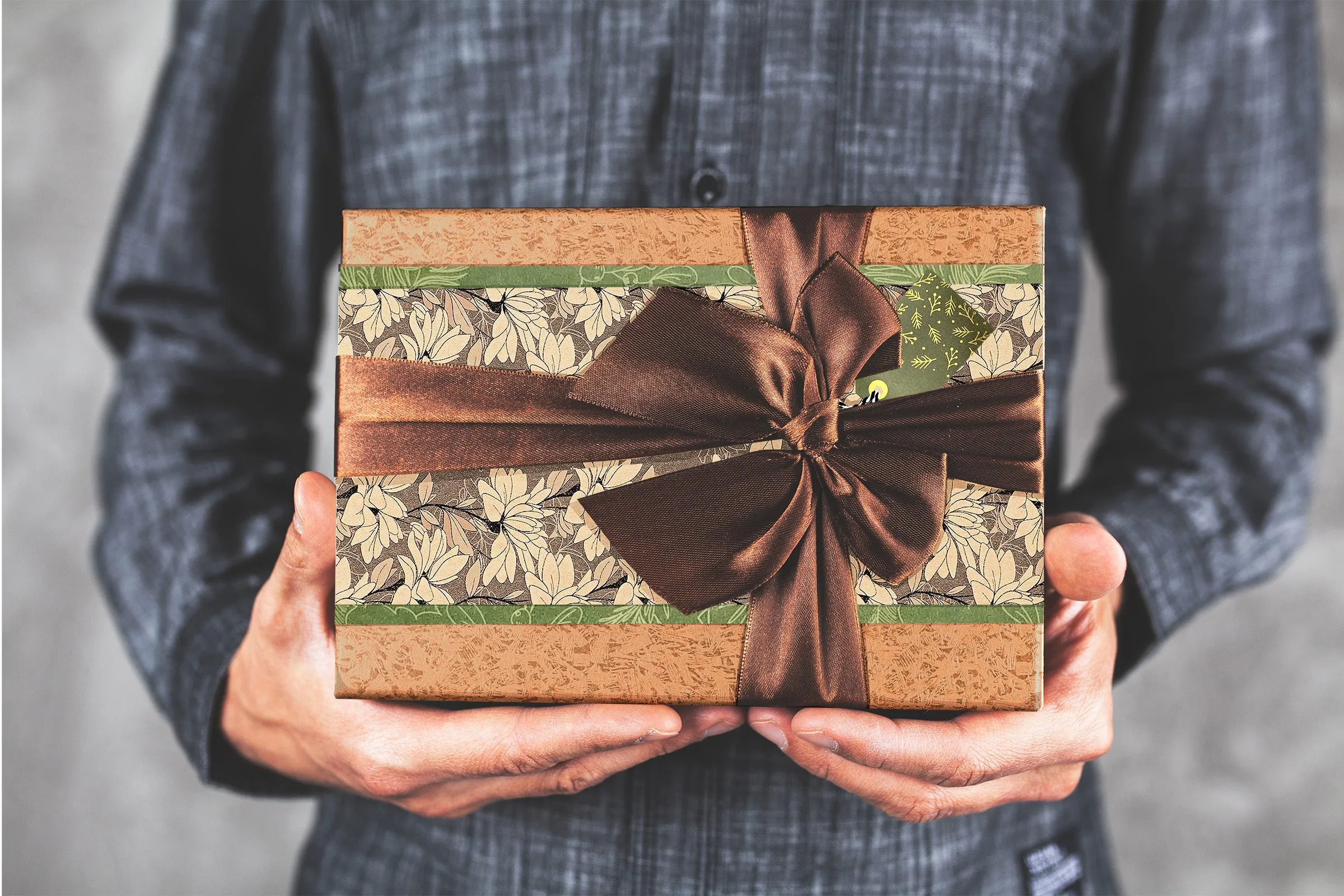 K-Kraft Elegant Christmas and Every Day Wrapping Paper Set: 3 Rolls with Matching Tags