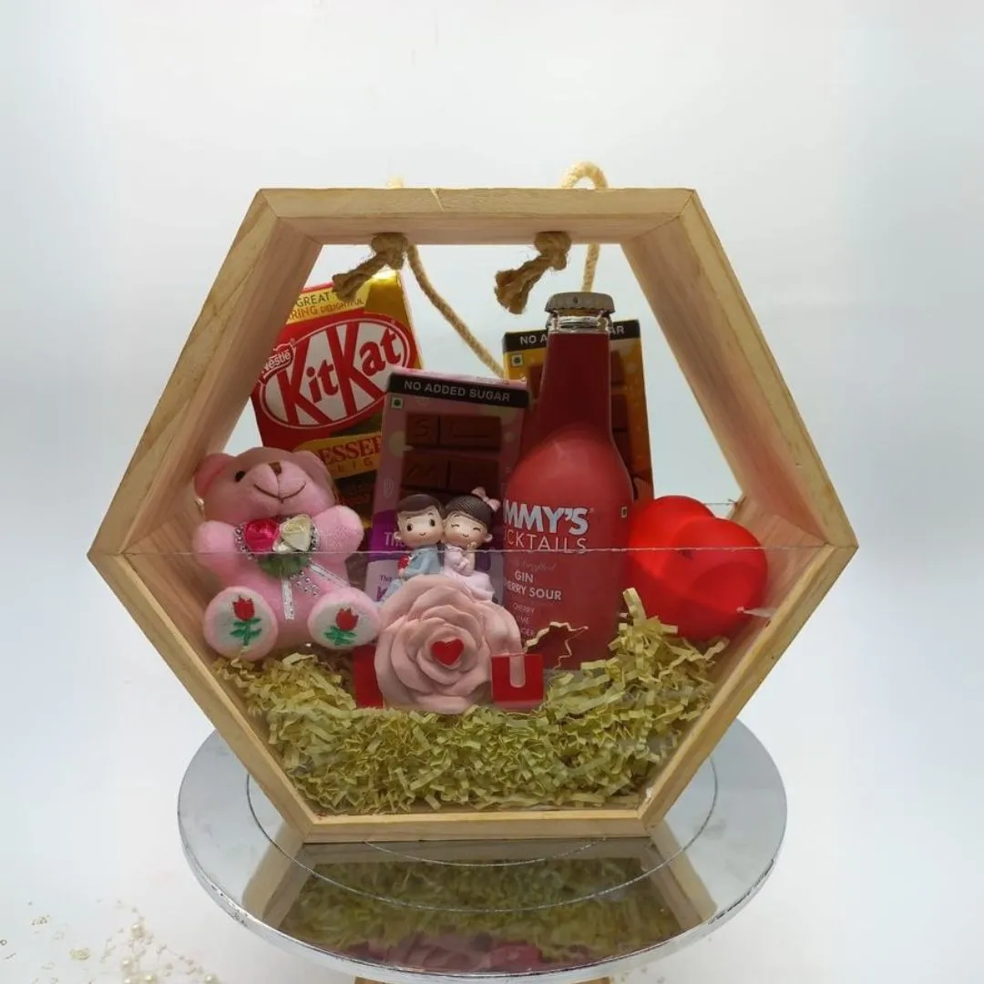 Pinewood Tray / Hexagon Wooden Hamper Basket Small (8 Inch) Single Piece